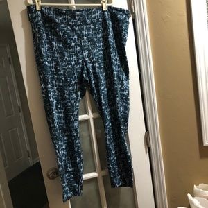 Women’s Yoga Pants NWT Avenue sz 22/24 Blue Abstract Print Active Workout Wear